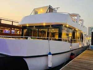 PREMIUM CATAMARAN CANAL